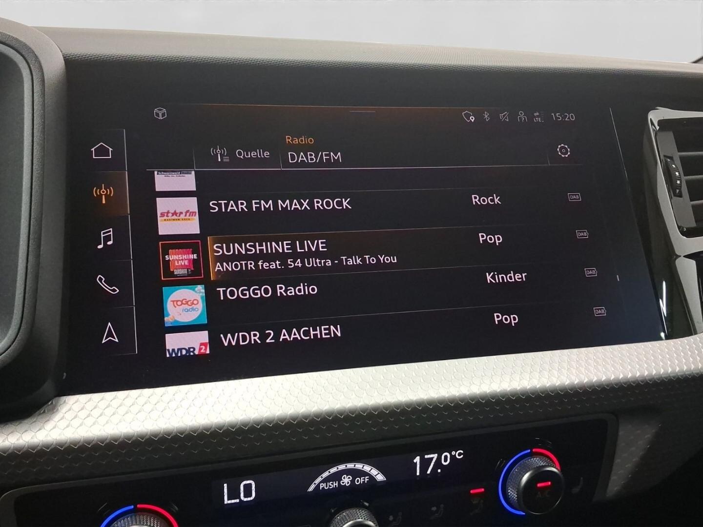 Bild über Audi A1 Sportback S line 30 TFSI S tronic - für weitere Informationen kontaktieren Sie den Audi Partner