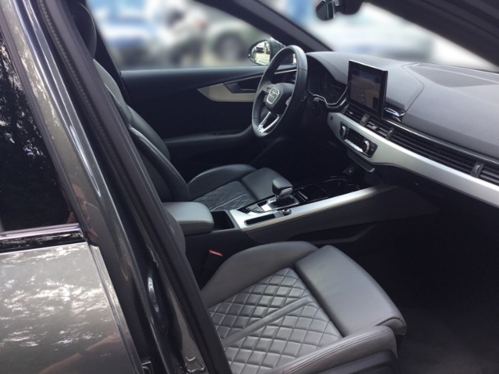 Audi A4 Avant S line