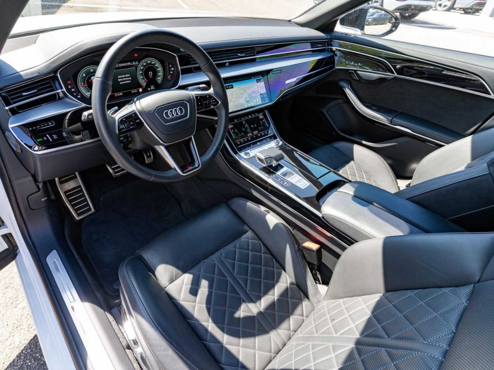 Audi A8 – Bild 12