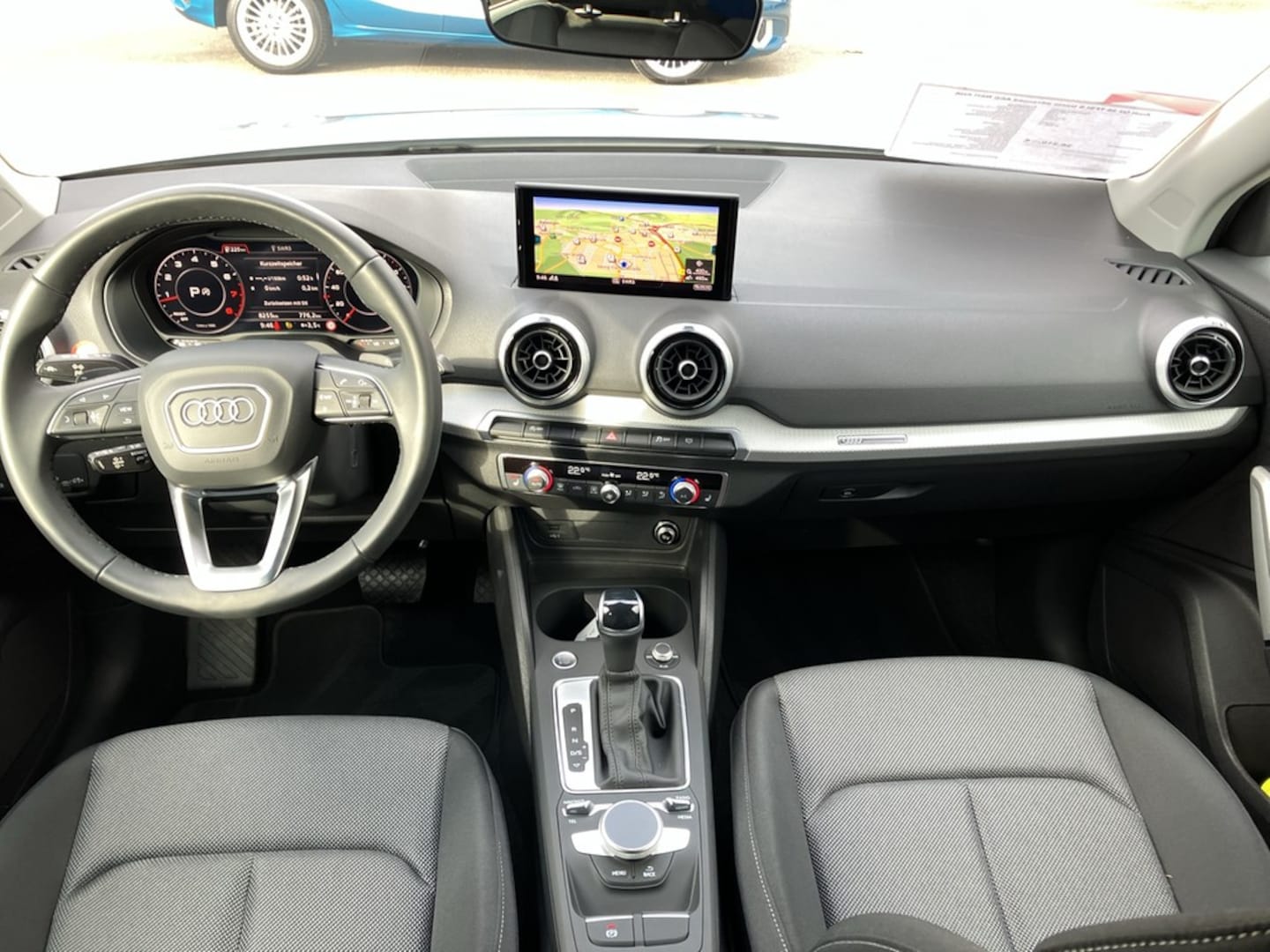 Bild über Audi Q2 advanced 35 TFSI S tronic - für weitere Informationen kontaktieren Sie den Audi Partner