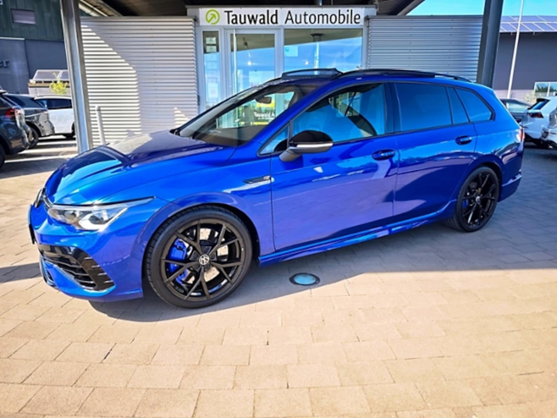 Volkswagen Golf Variant R