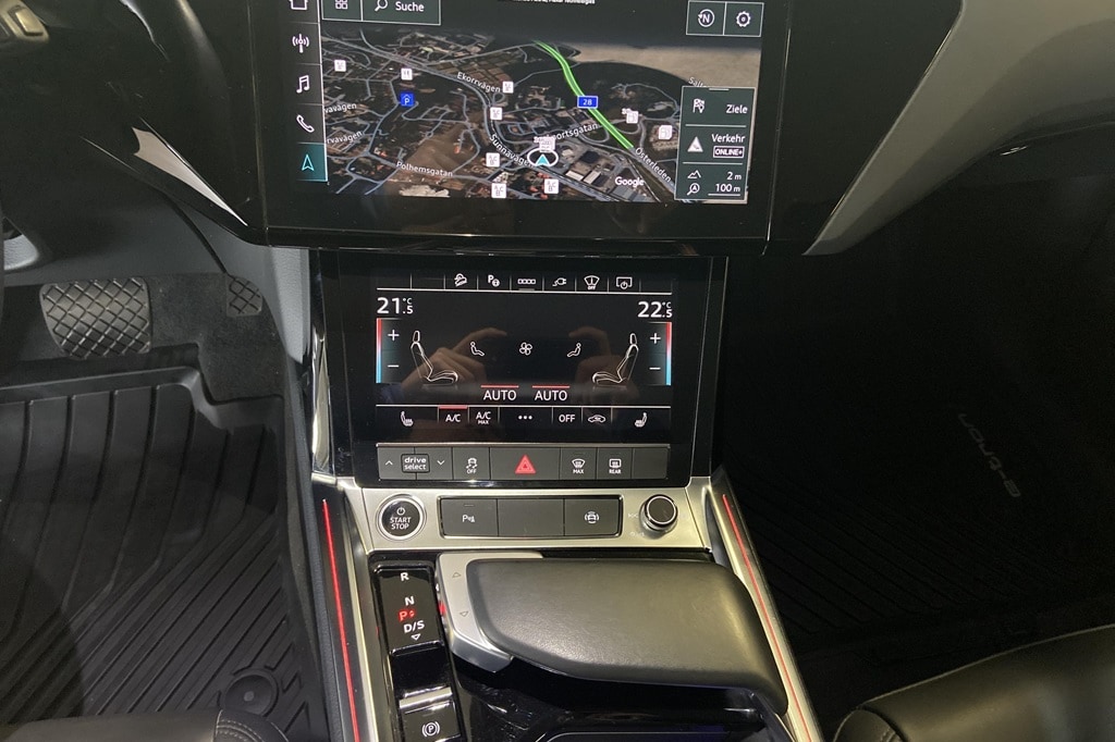 Bild som visar Audi e-tron e-tron 55 quattro Proline 300,00 kW - för mer information kontakta din Audi Partner