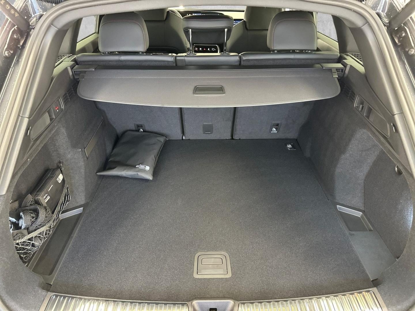 Bild über Audi Q5 SUV TDI quattro 150 kW S tronic - für weitere Informationen kontaktieren Sie den Audi Partner