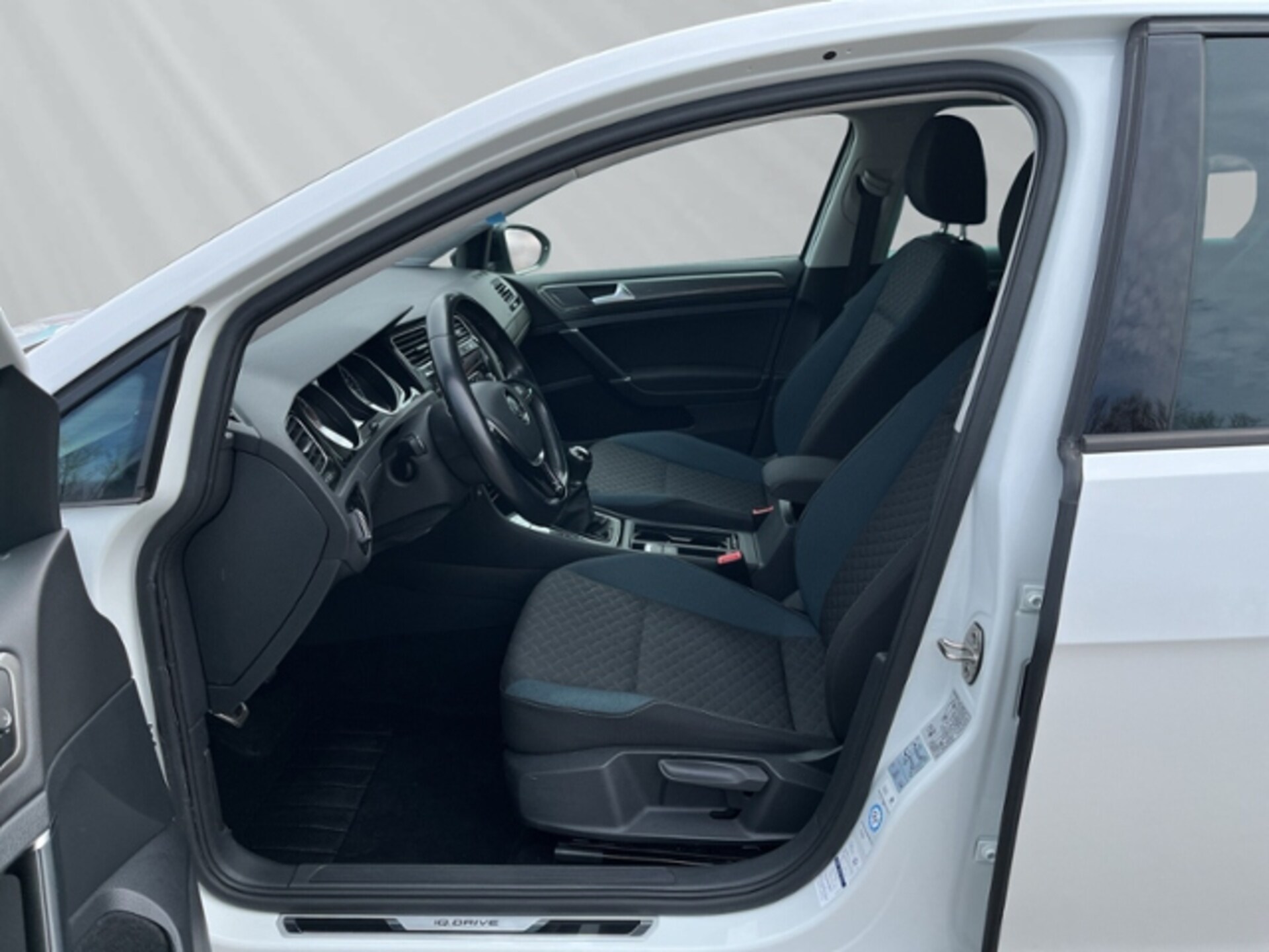 Volkswagen Golf IQ.DRIVE