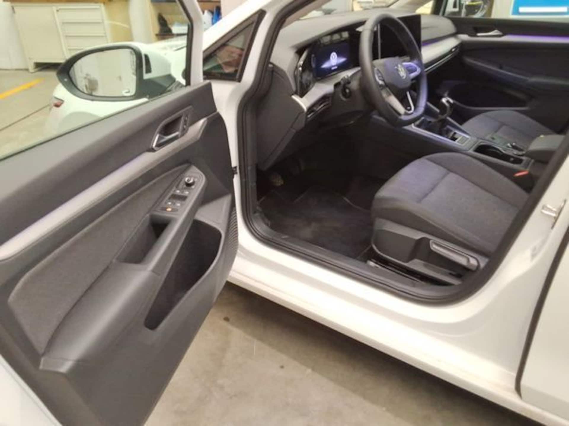 Volkswagen Golf Life
