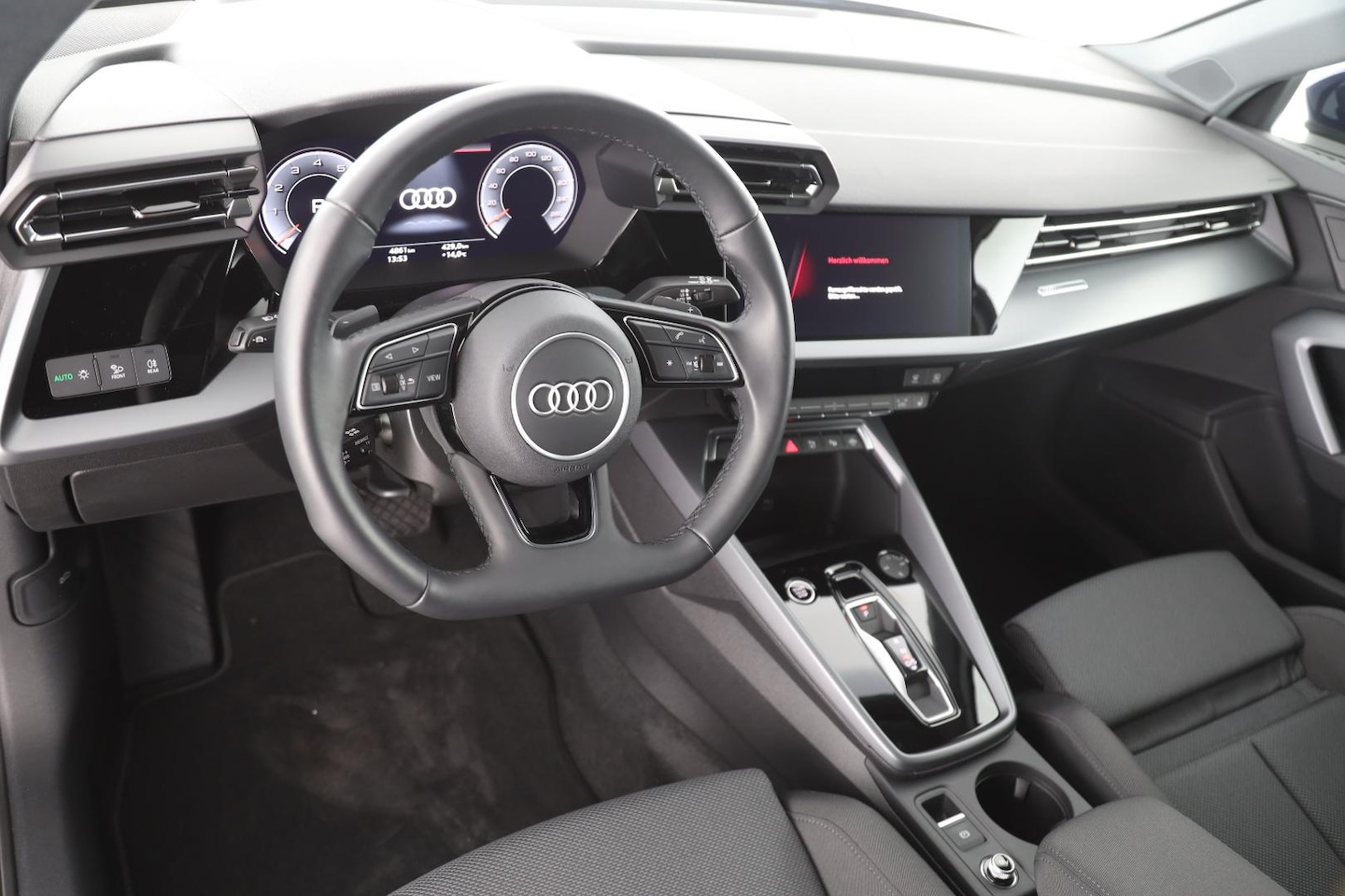 Bild über Audi A3 Sportback advanced 30 TFSI S tronic - für weitere Informationen kontaktieren Sie den Audi Partner