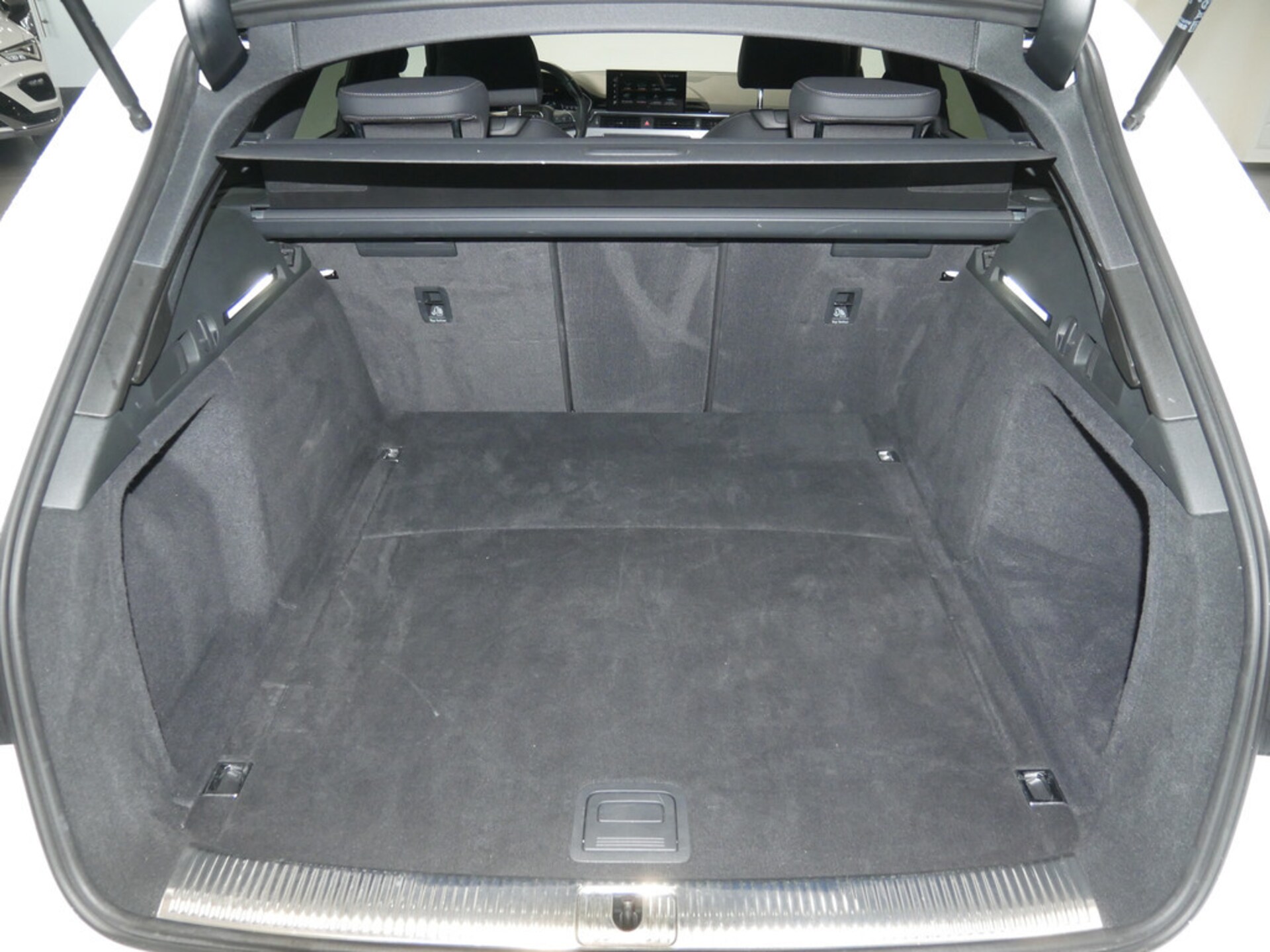 Audi A4 Avant S line