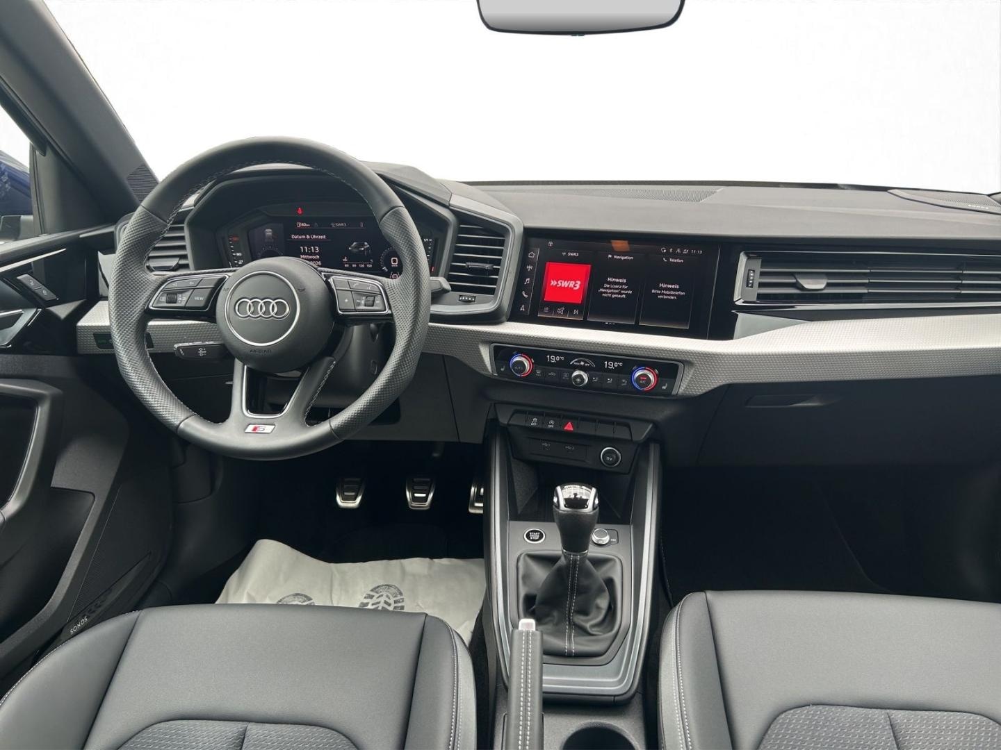 Bild über Audi A1 allstreet 30 TFSI Schaltgetriebe - für weitere Informationen kontaktieren Sie den Audi Partner