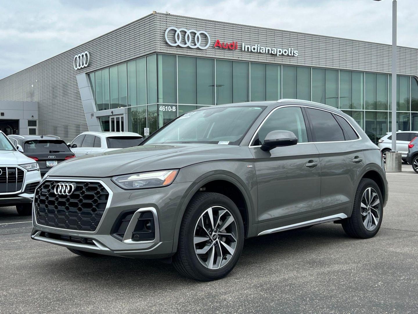 2023 Audi Q5 45 Premium's photo