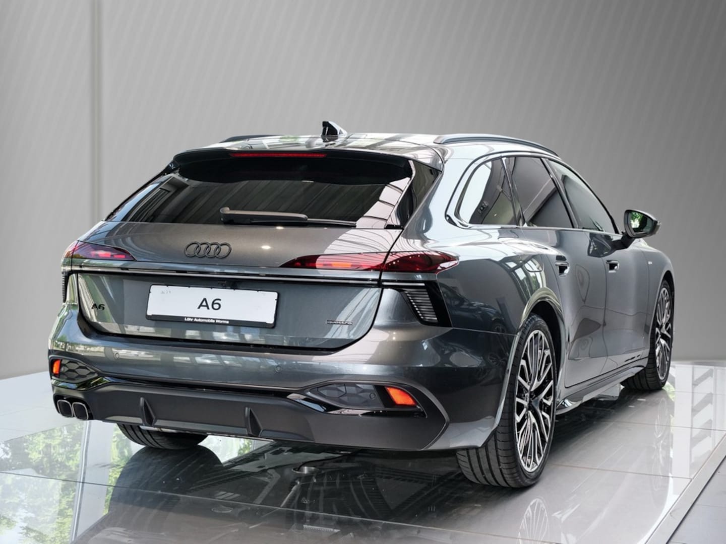 Bild über Audi A6 Avant TDI quattro 150 kW S tronic - für weitere Informationen kontaktieren Sie den Audi Partner