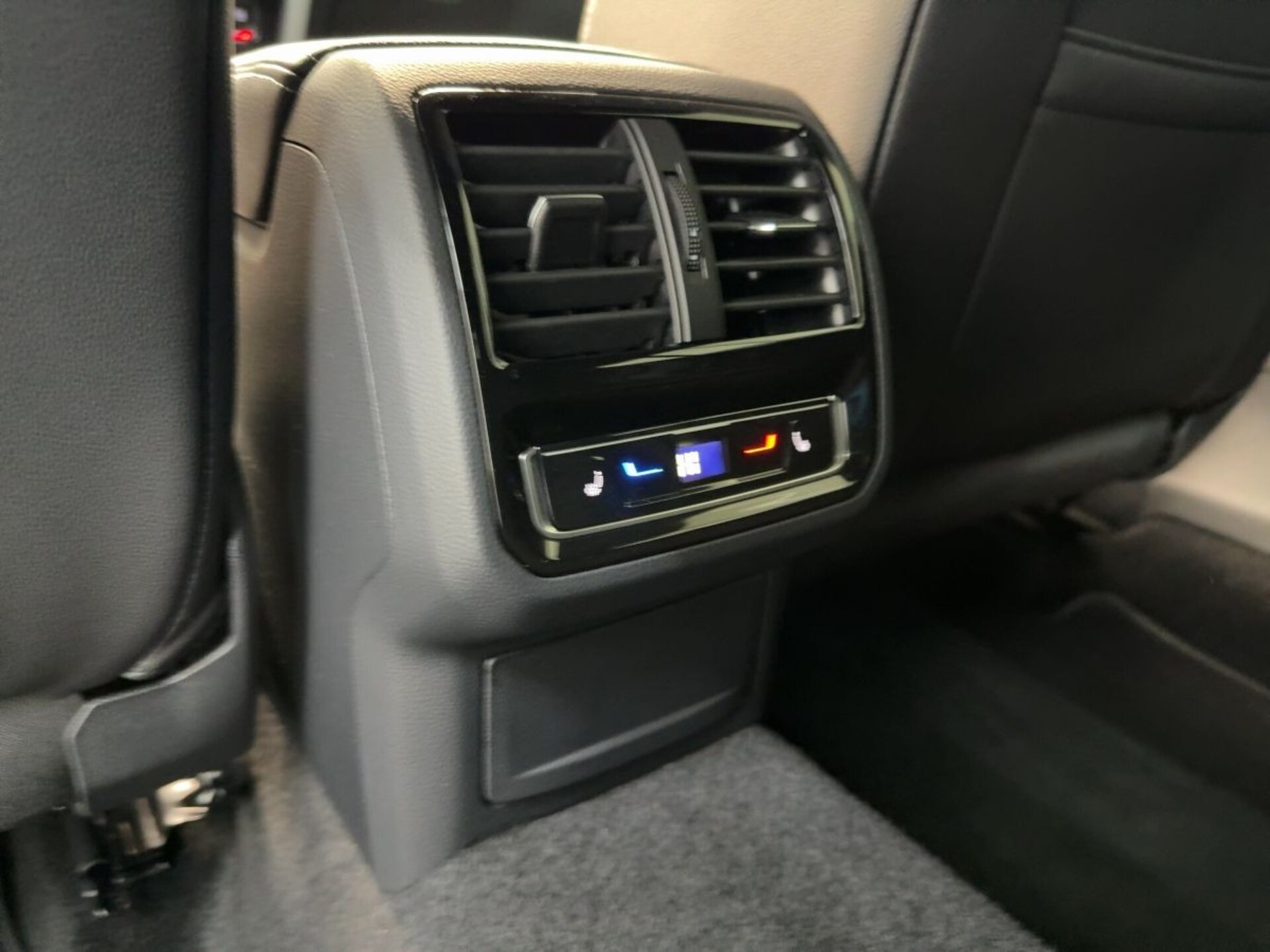 Volkswagen Arteon R-Line