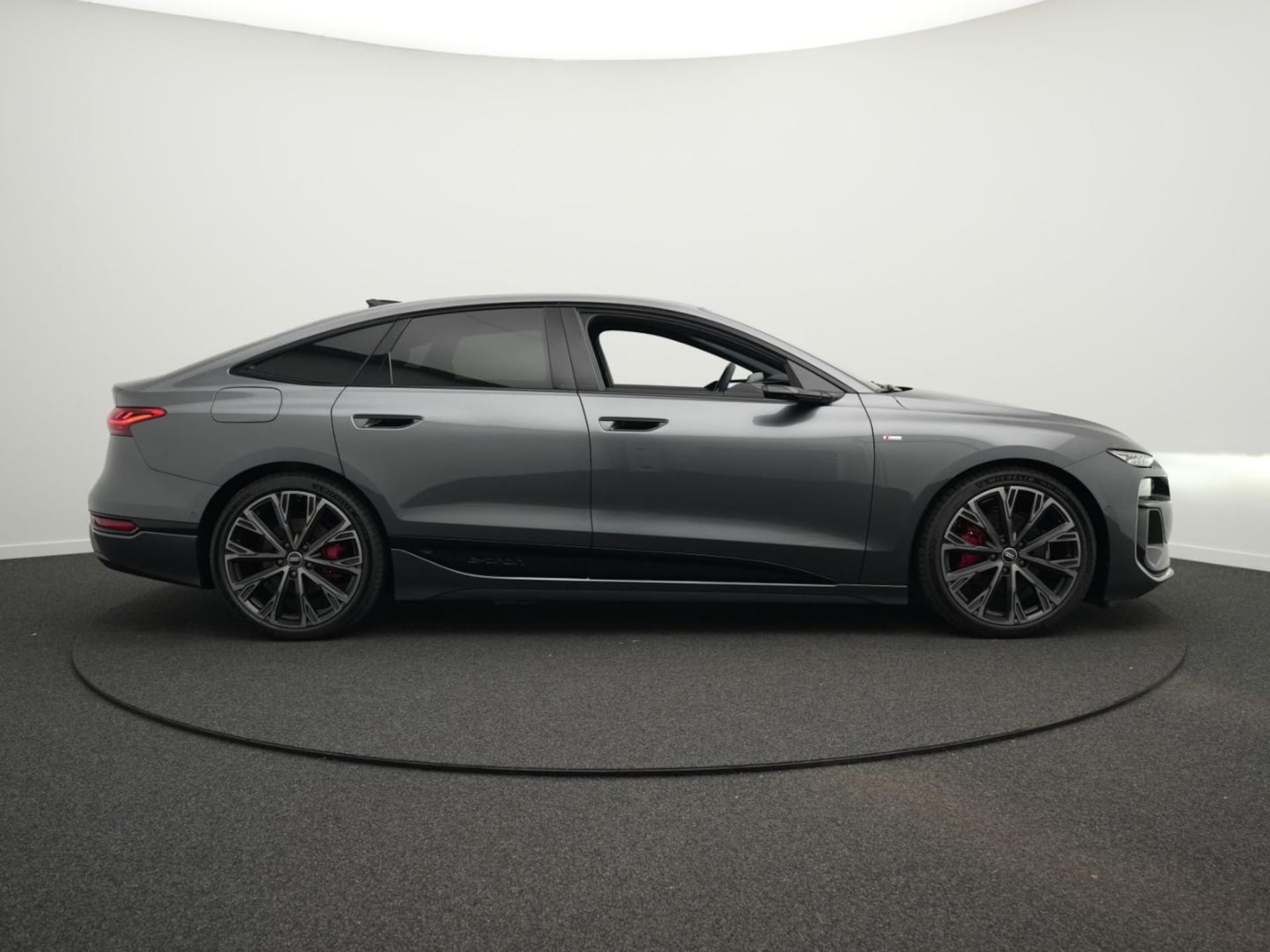 Audi A6 Sportback e-tron edition one