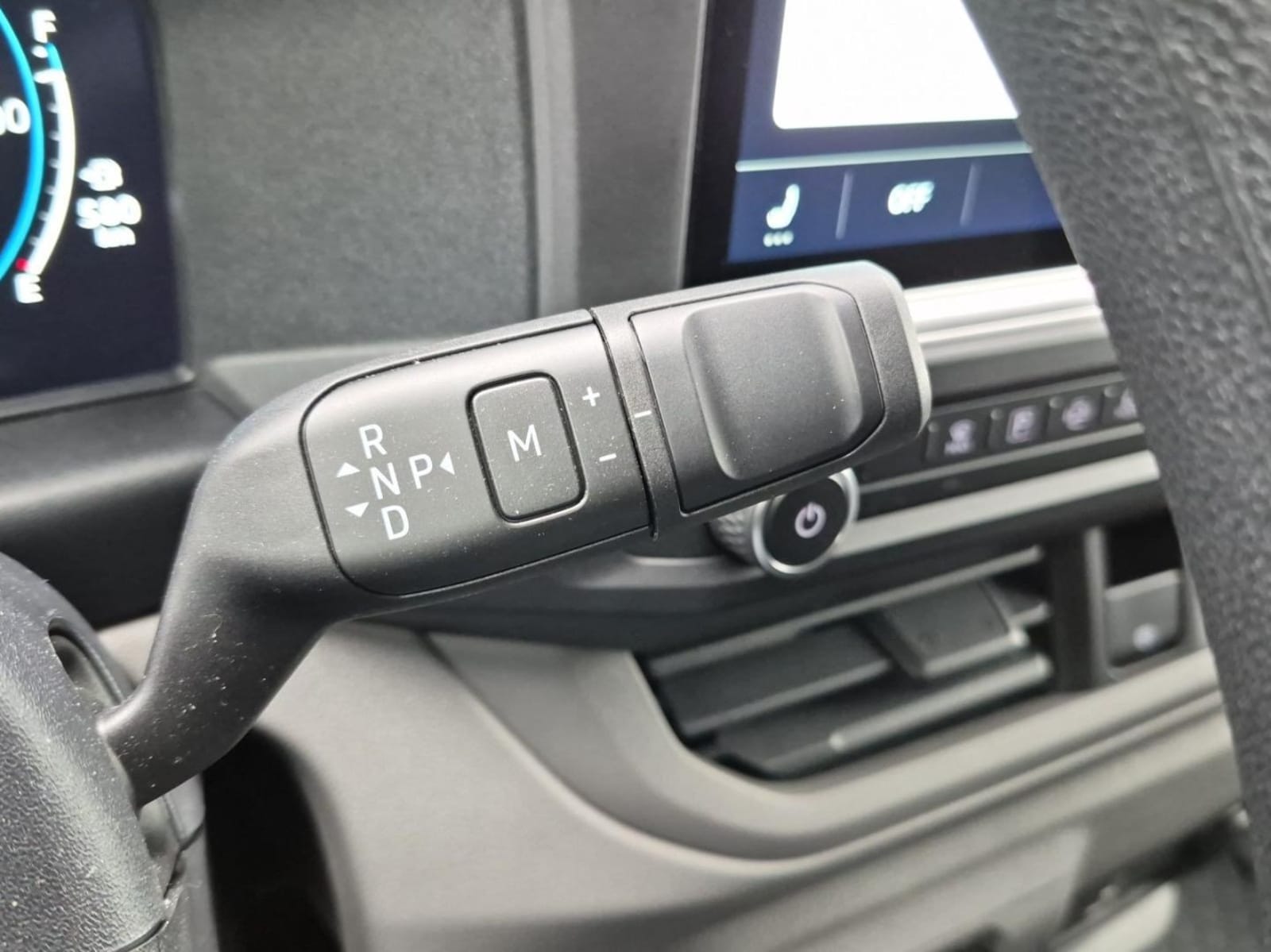 Volkswagen Transporter Kasten langer Radstand – Bild 11