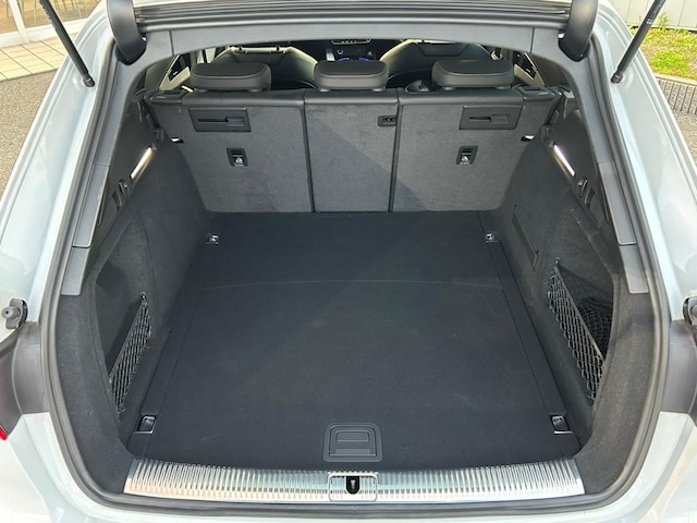 Audi A4 Avant 35 TDI S line 120(163) kW(PS) S tronic for more details contact your dealer