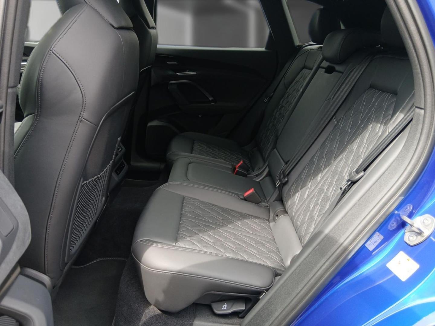 Bild über Audi SQ5 SUV TFSI 270 kW S tronic - für weitere Informationen kontaktieren Sie den Audi Partner