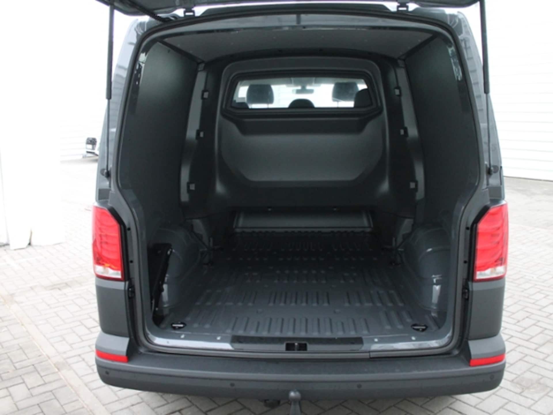 Volkswagen T6.1 Transporter Kasten langer Radstand
