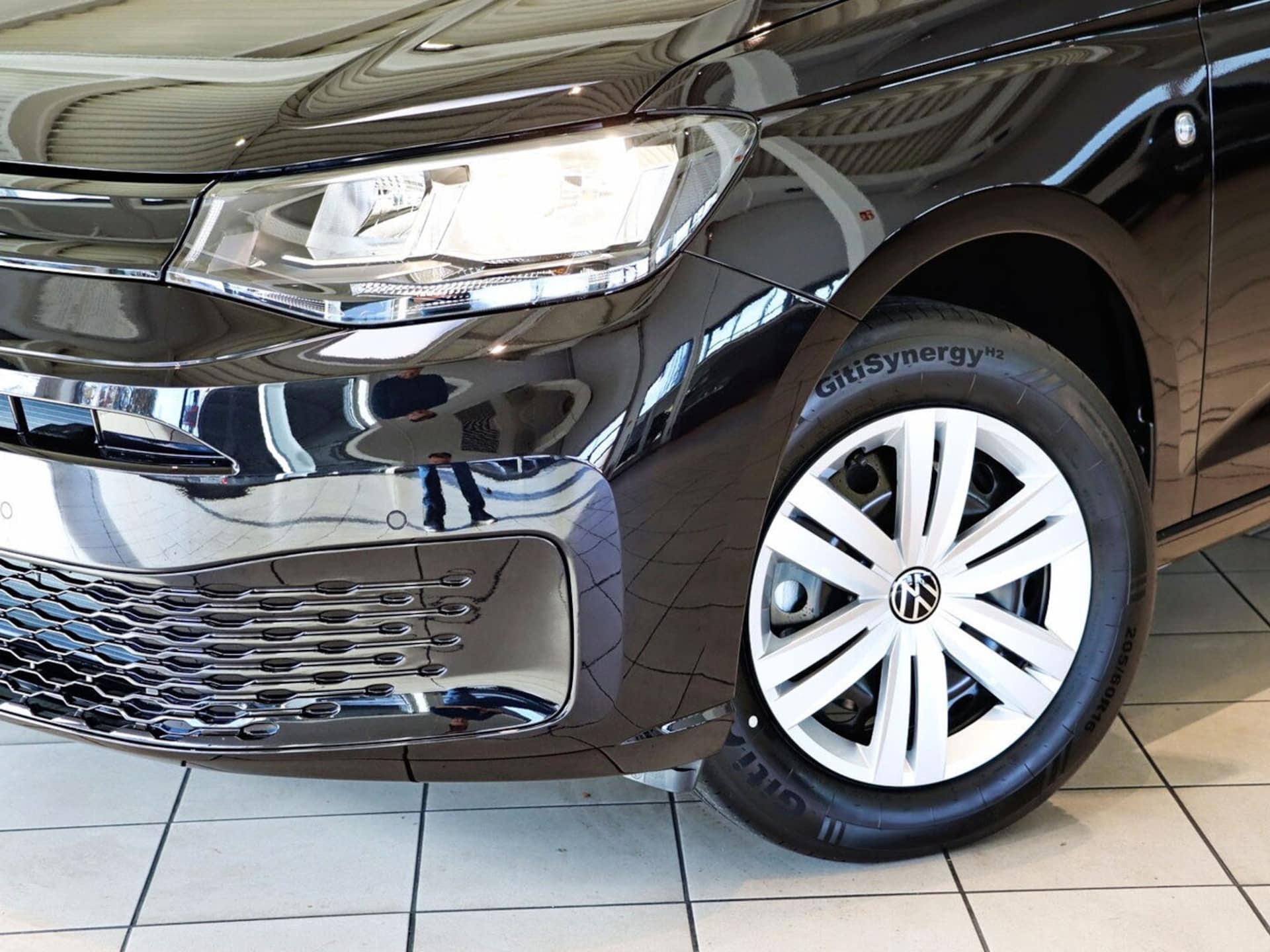 Volkswagen Caddy Basis-Modell