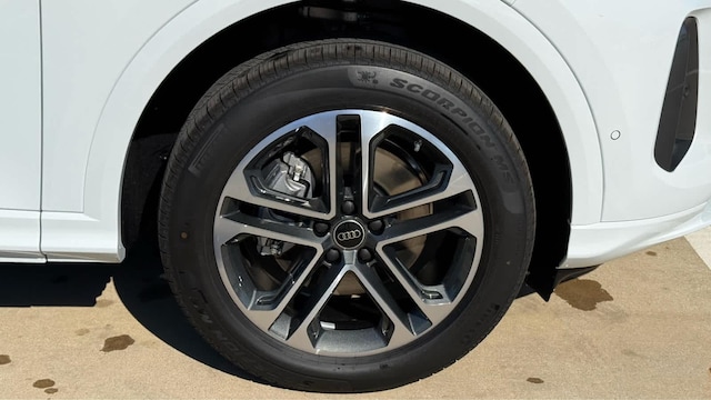 2026 Audi Q5 Premium - Photo 8