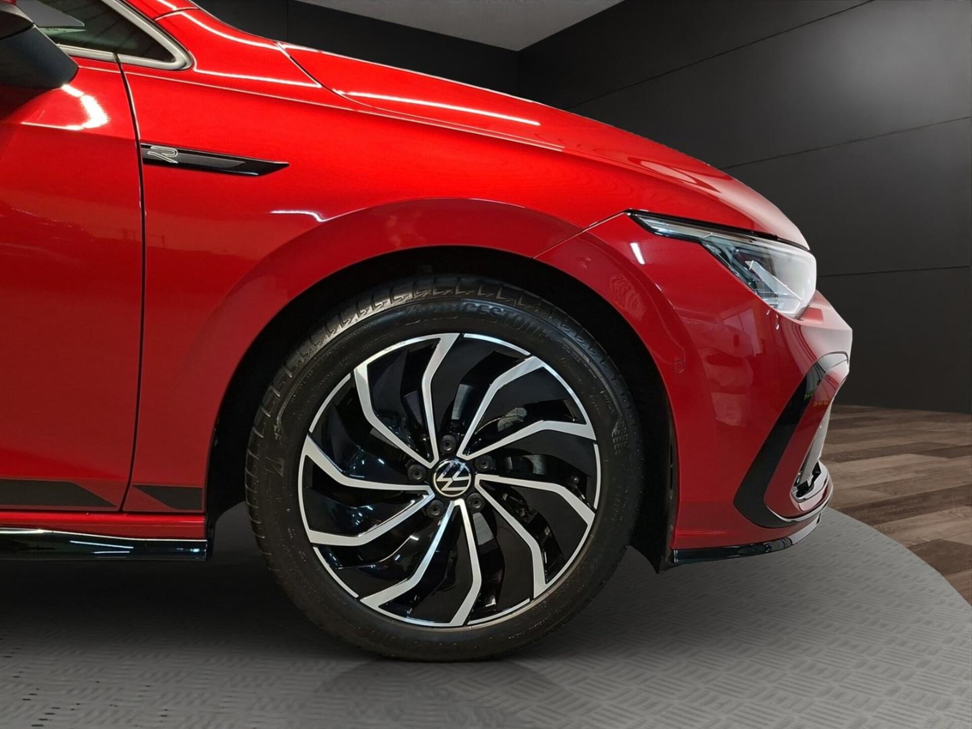 Volkswagen Golf R-Line