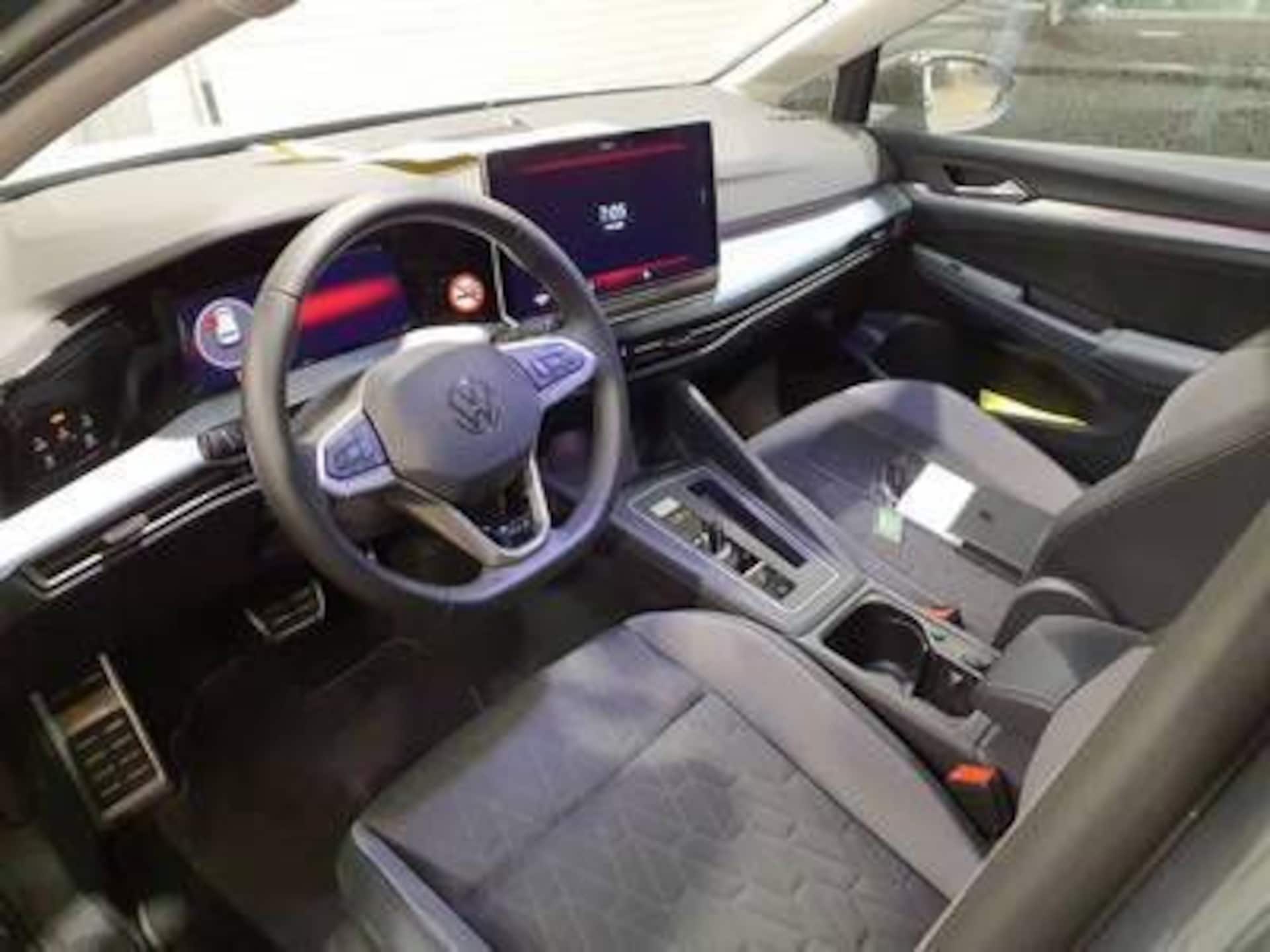 Volkswagen Golf Life