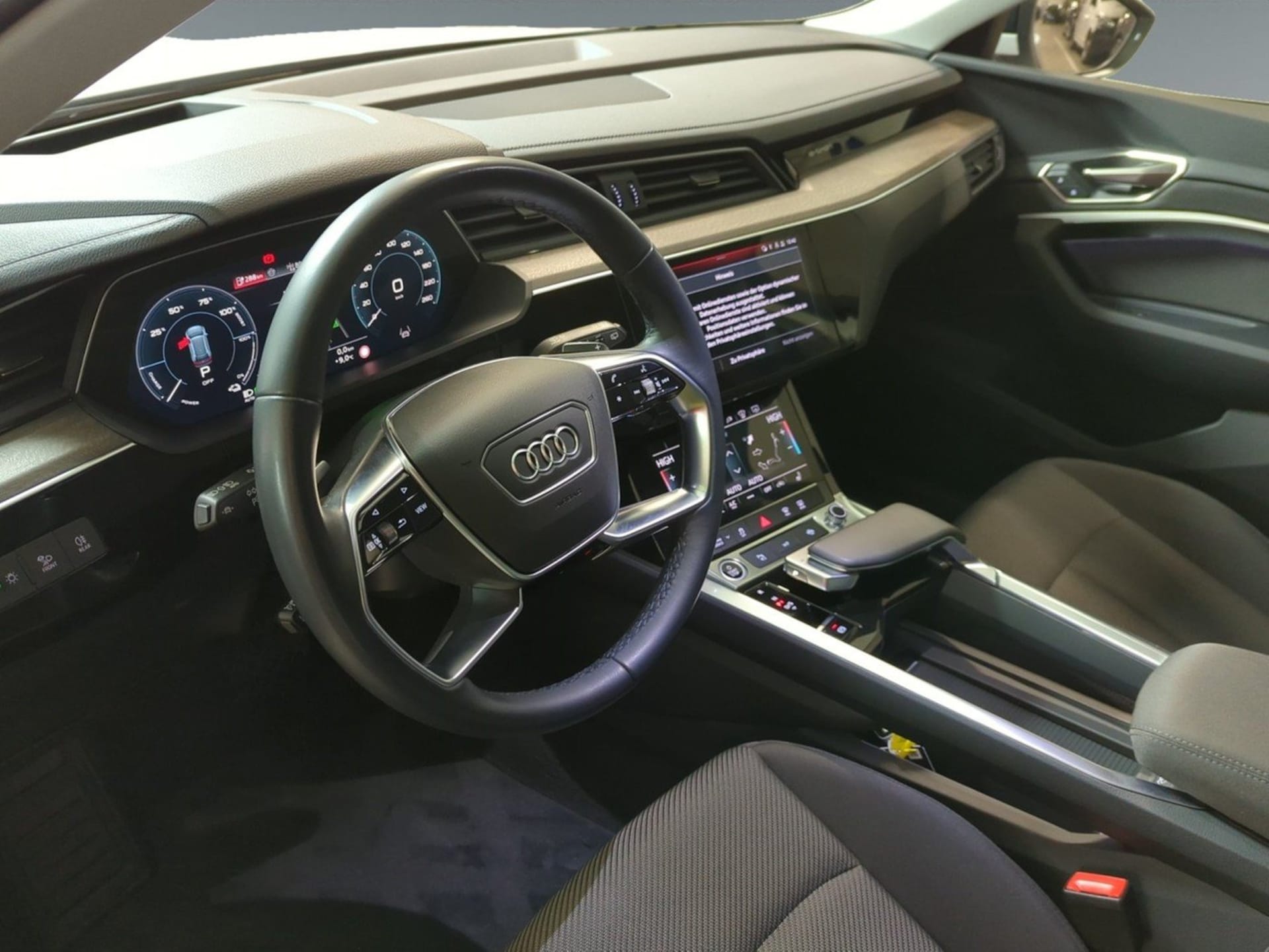 Audi Q8 e-tron Advanced