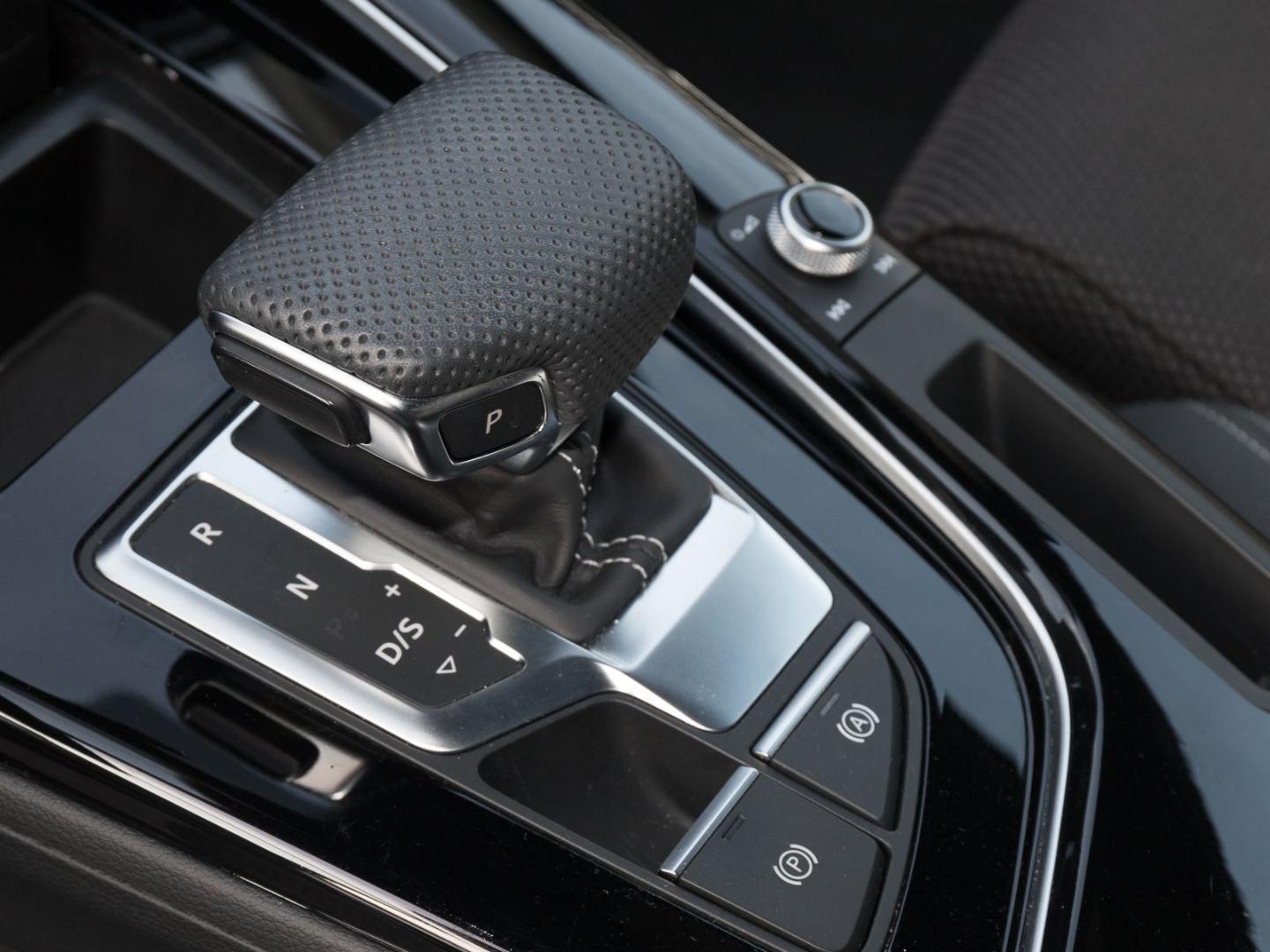 Image about Audi A4 Avant S line 40 TFSI quattro S tronic