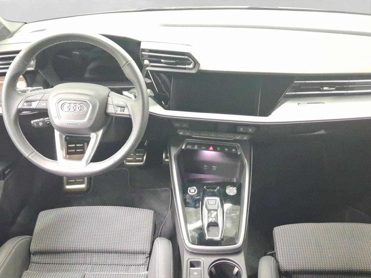 Bild über Audi A3 allstreet TFSI e 40 TFSI e S tronic - für weitere Informationen kontaktieren Sie den Audi Partner