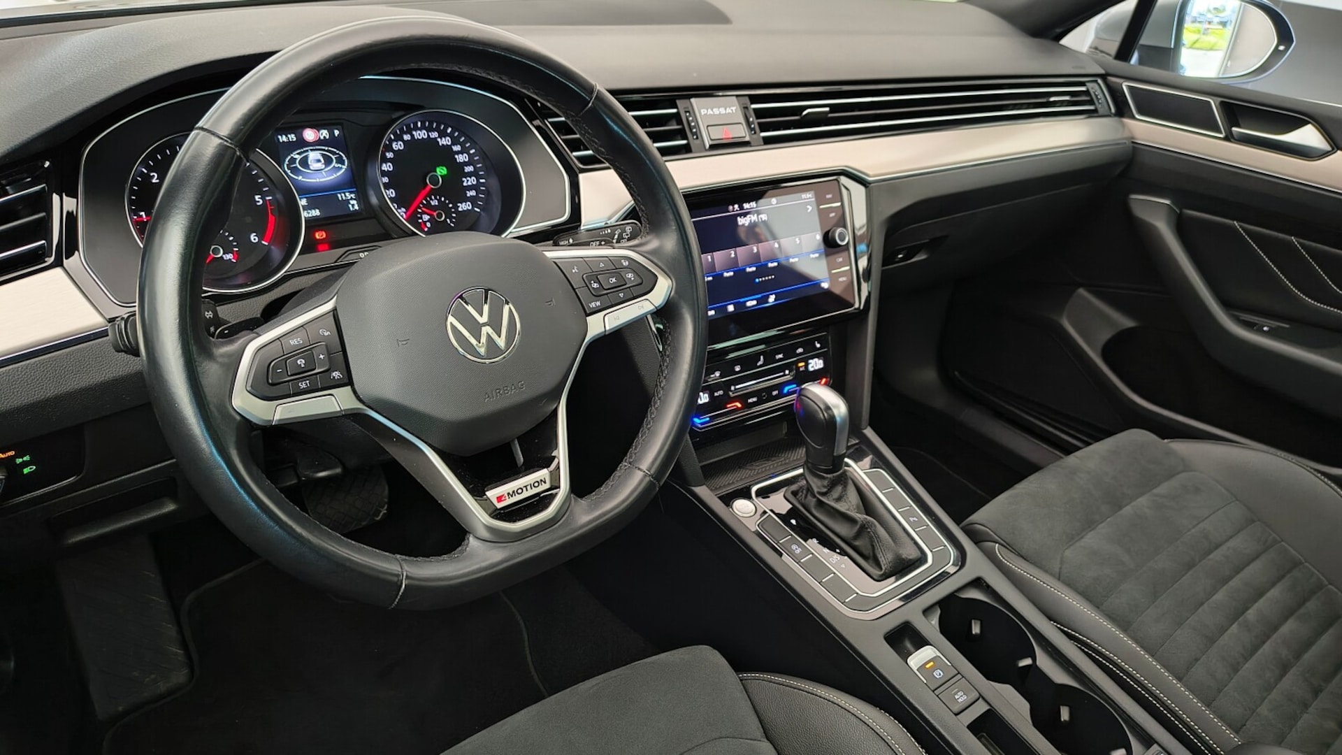 Volkswagen Passat Variant Elegance