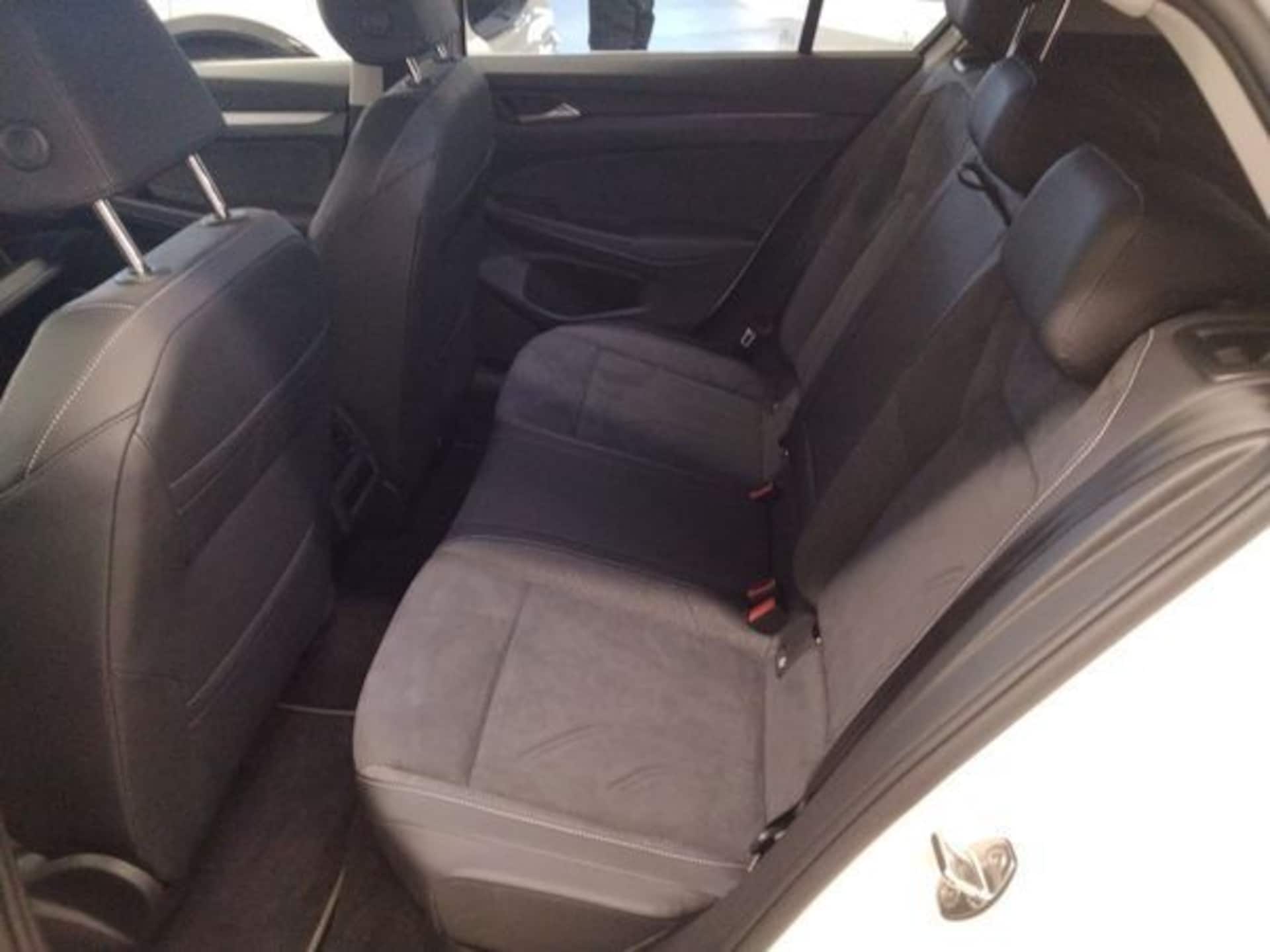Volkswagen Golf Style