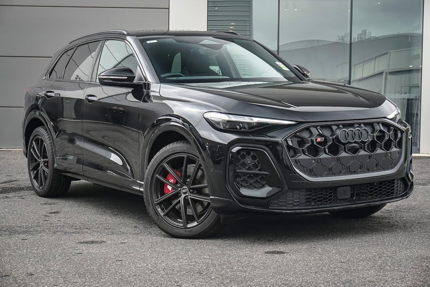 Image about Audi SQ5 SUV TFSI 270 kW edition one