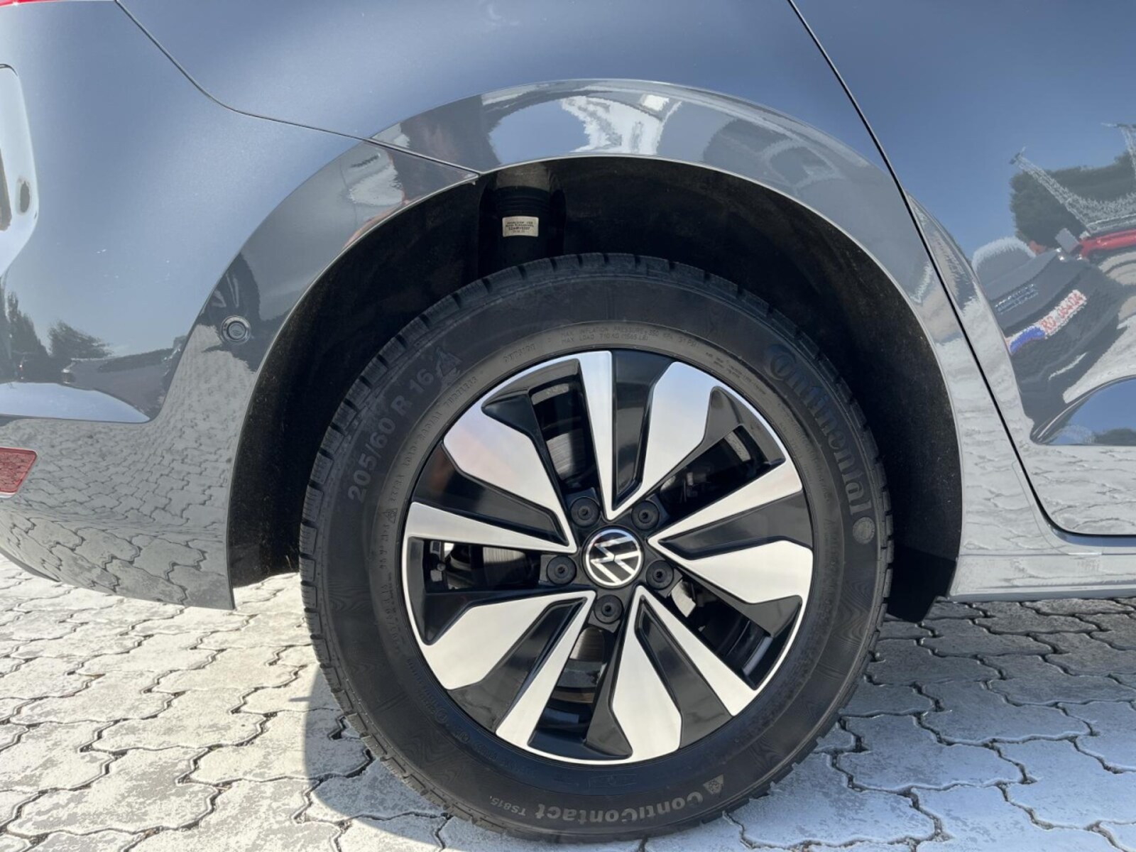 Volkswagen Touran – Bild 5