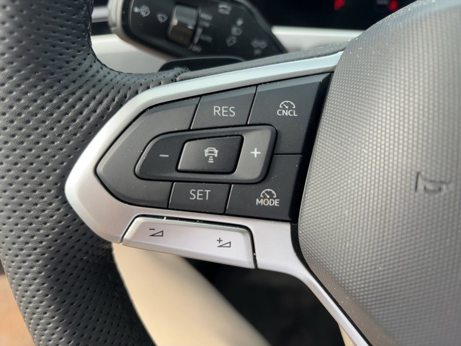 Volkswagen Passat – Bild 13