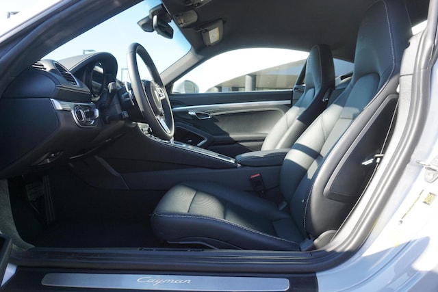 2024 Porsche 718 Cayman