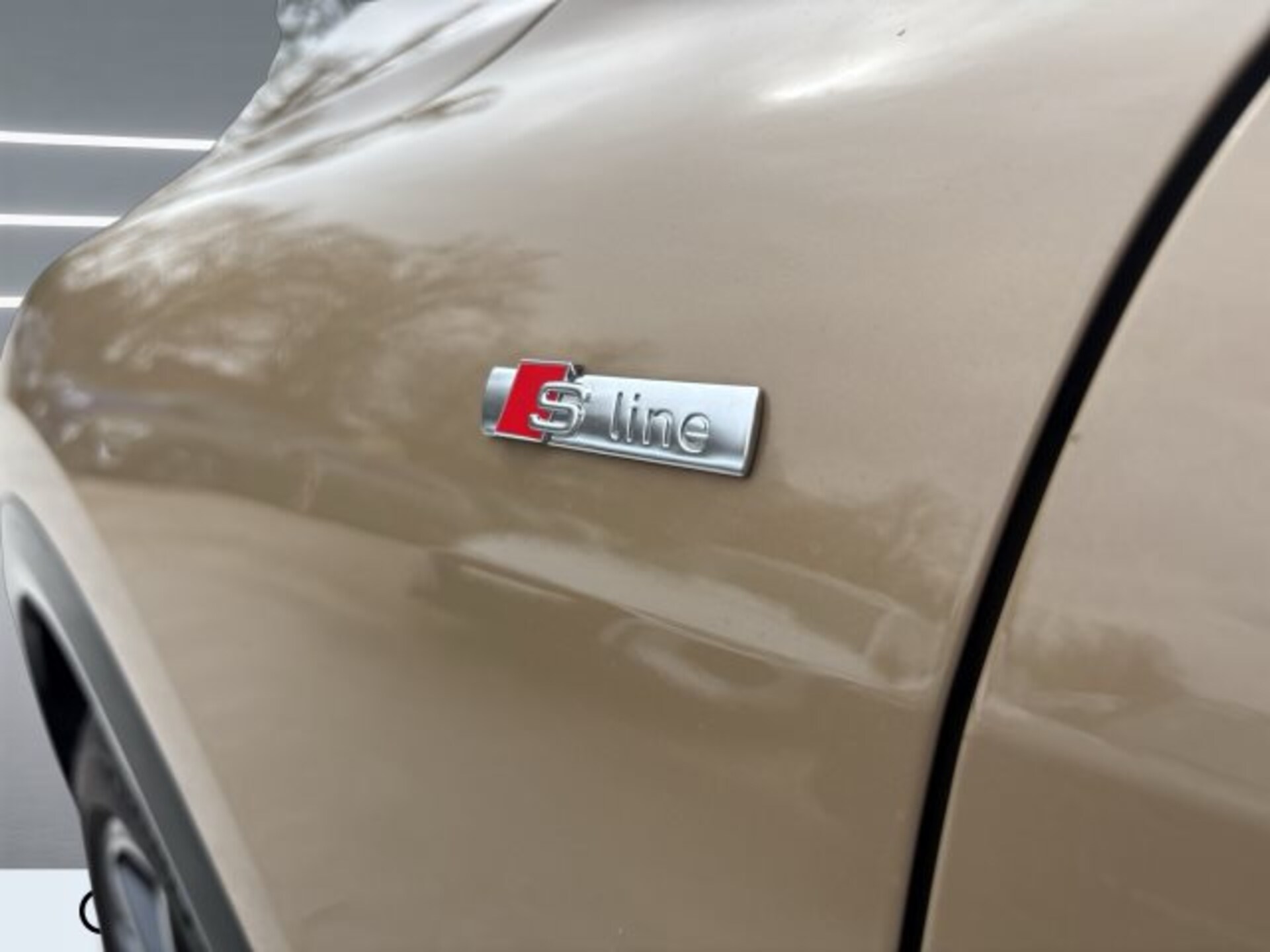 Audi Q5 Sportback edition one