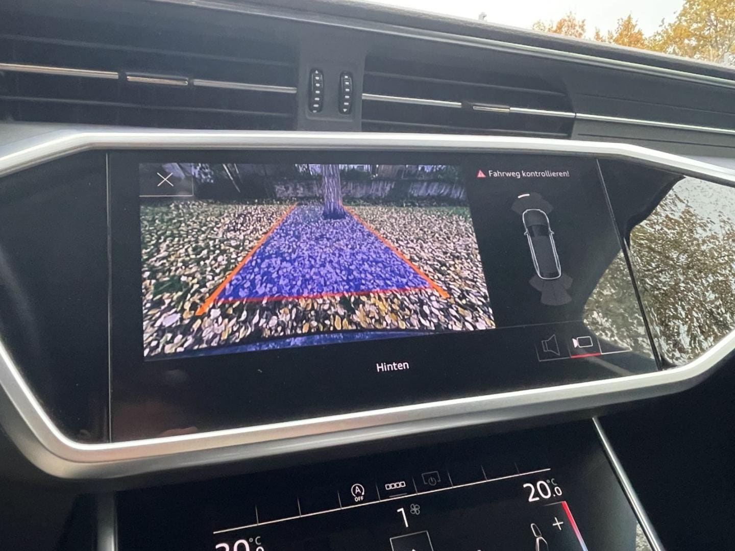 Bild über Audi A6 Avant advanced 45 TFSI S tronic - für weitere Informationen kontaktieren Sie den Audi Partner