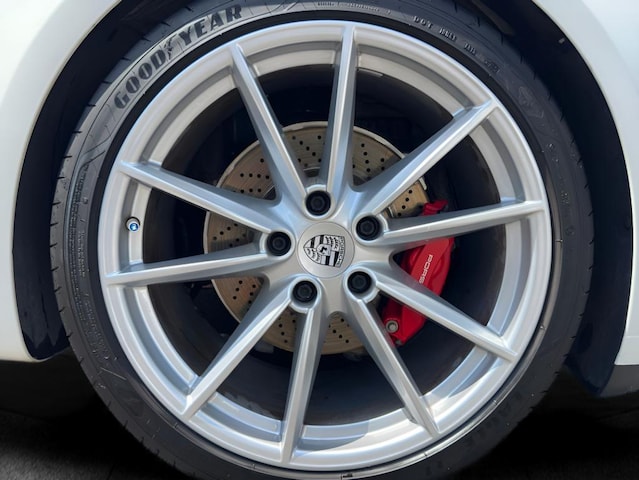 2021 Porsche 911 S - Photo 40