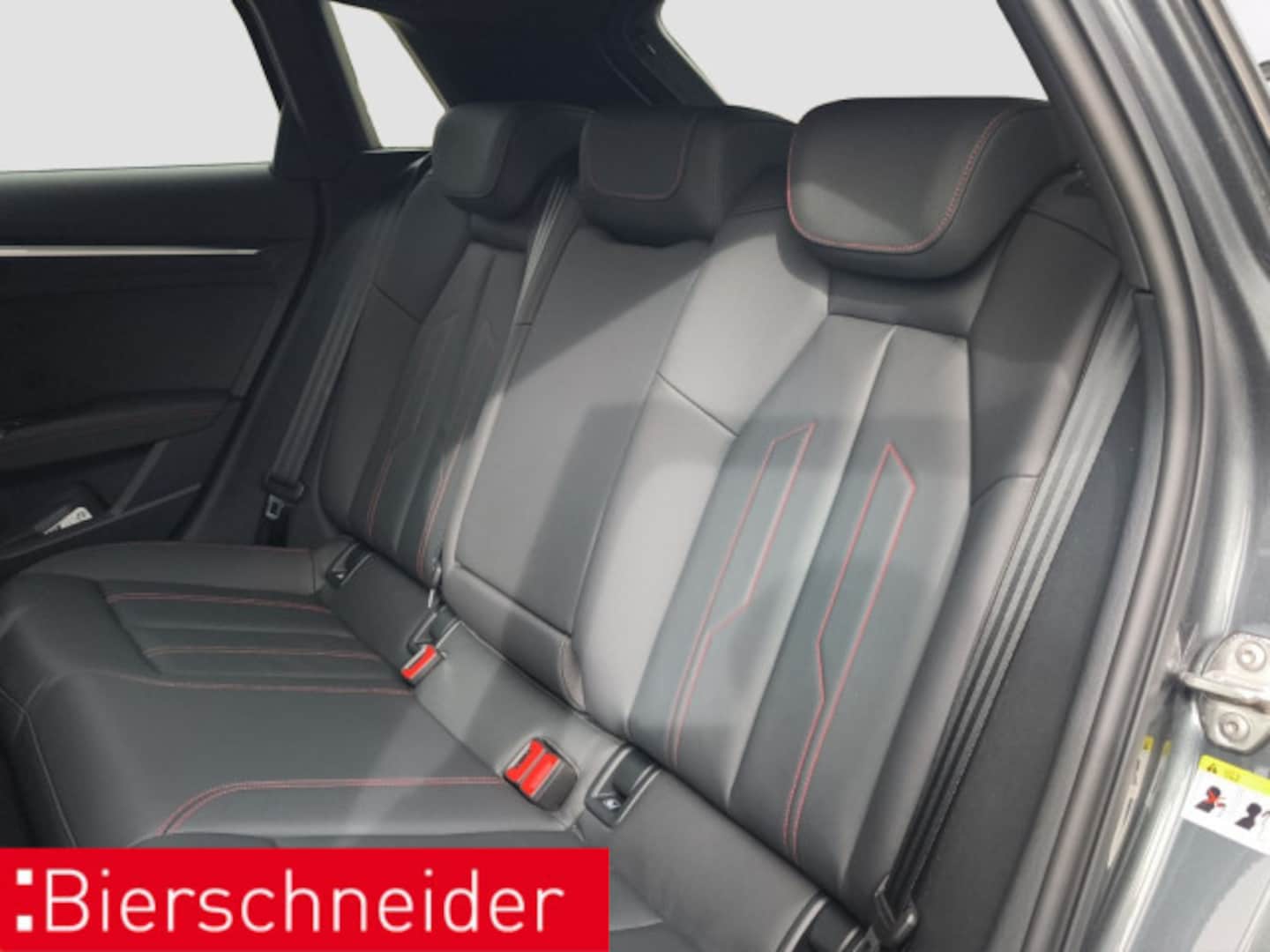 Bild über Audi S3 Sportback TFSI quattro S tronic - für weitere Informationen kontaktieren Sie den Audi Partner