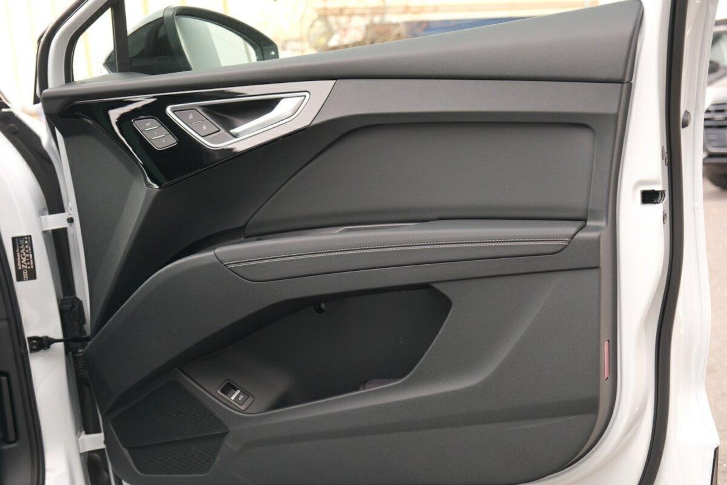 Image about Audi Q4 Sportback e-tron e-tron