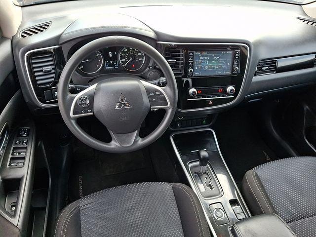 2020 Mitsubishi Outlander
