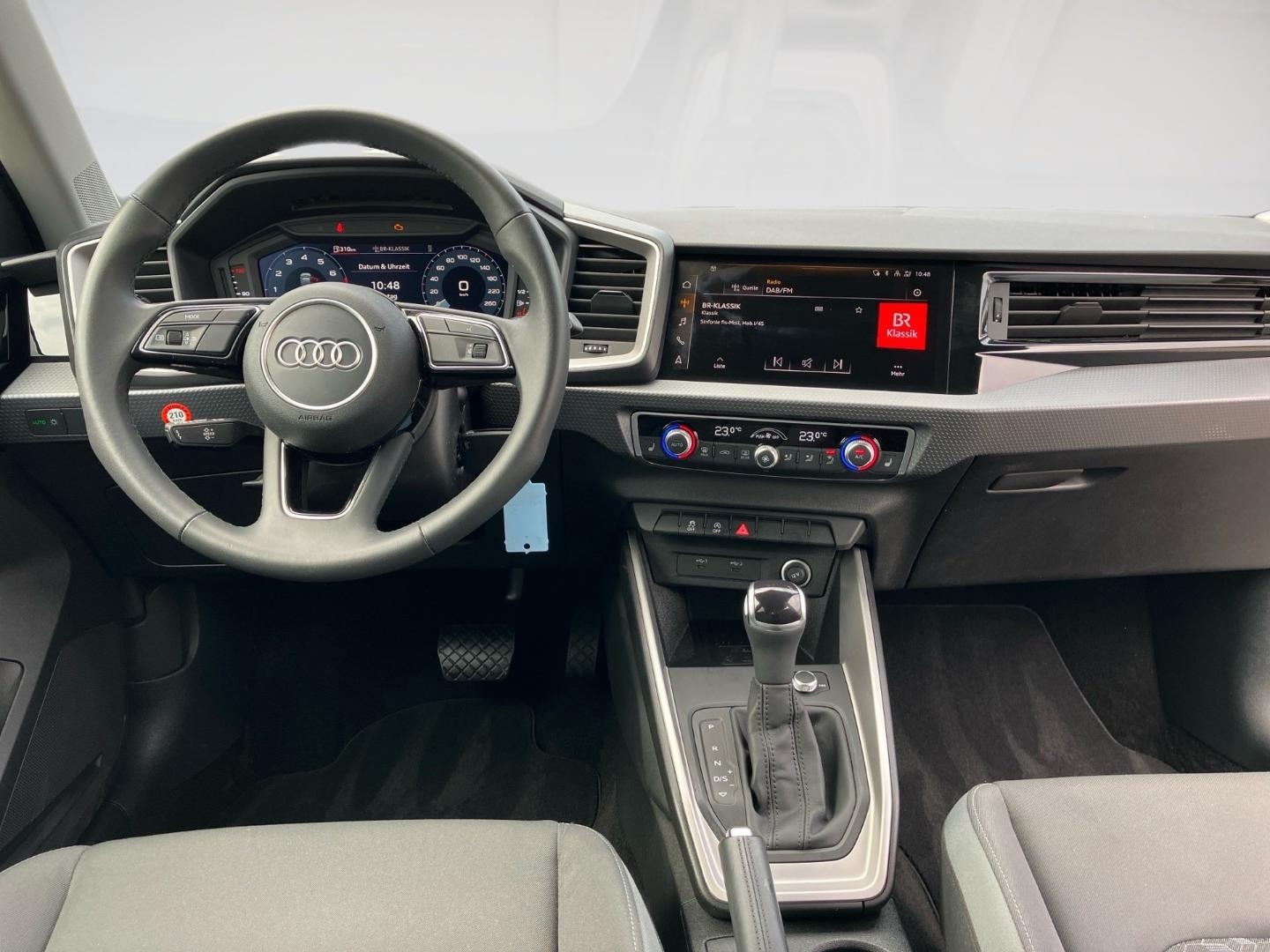 Bild über Audi A1 Sportback S line 25 TFSI S tronic - für weitere Informationen kontaktieren Sie den Audi Partner