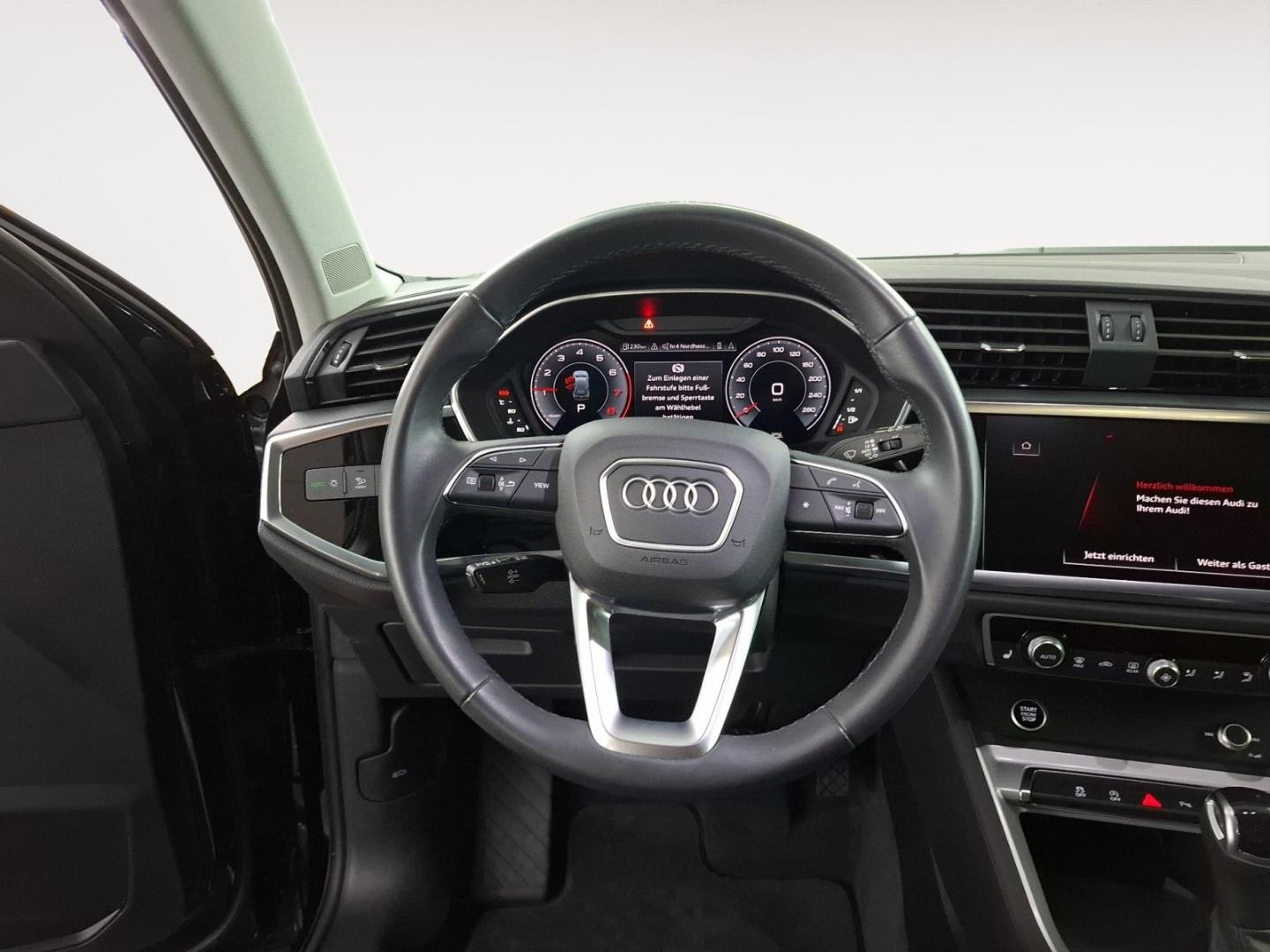 Bild über Audi Q3 advanced 40 TFSI quattro S tronic - für weitere Informationen kontaktieren Sie den Audi Partner