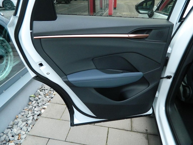 Bild des Autos 12