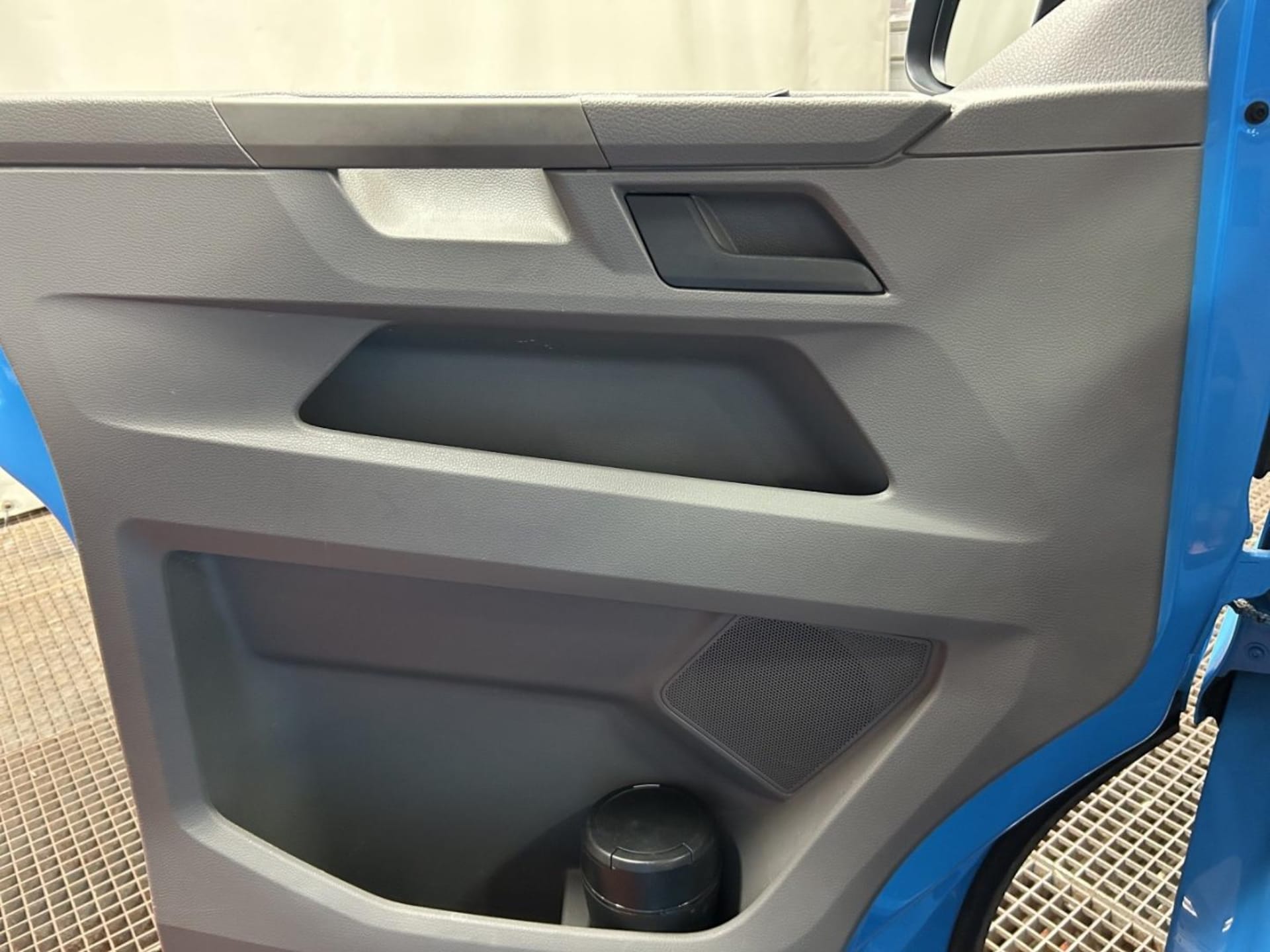 Volkswagen T6.1 Transporter Pritschenwagen Doppelkabine