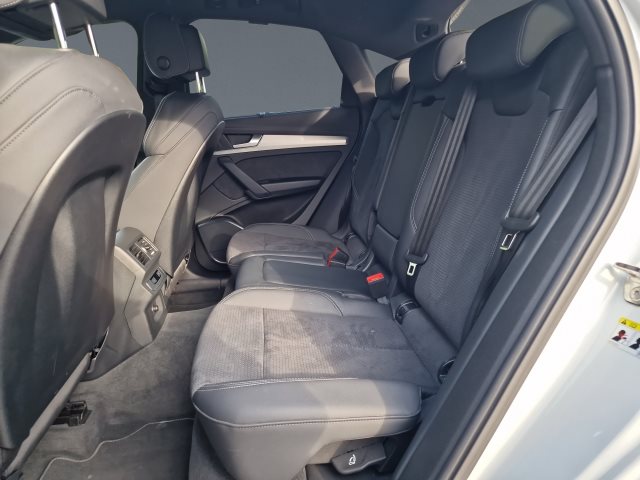 Image about Audi Q5 Sportback TFSI e 50 TFSI e quattro S tronic