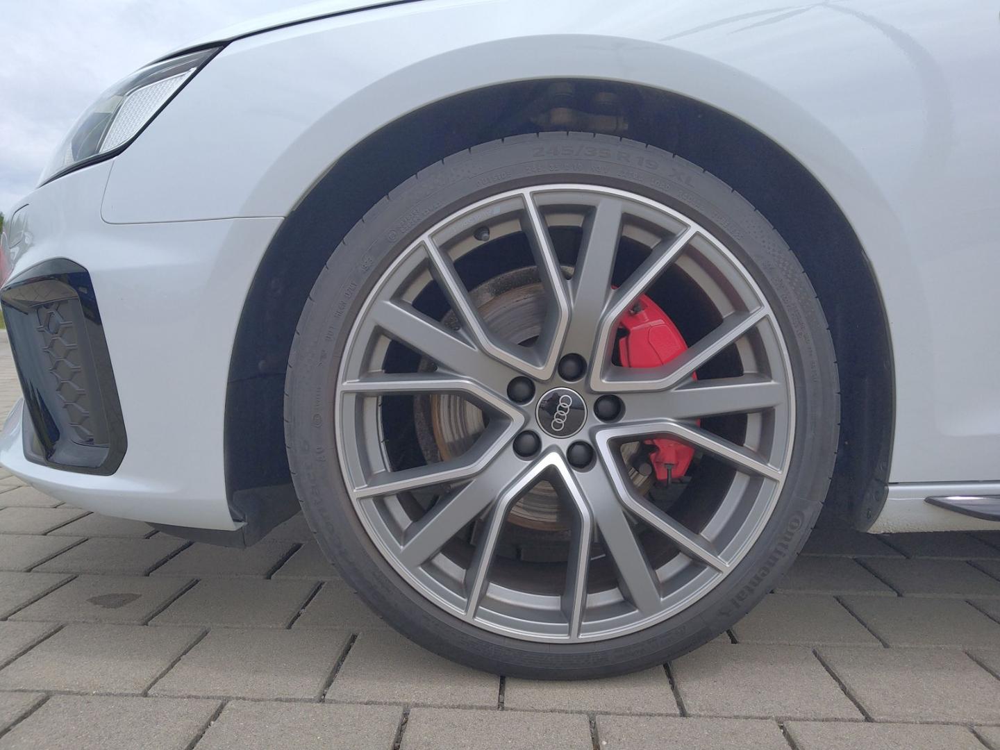 Image about Audi A4 Avant 40 TFSI quattro S tronic