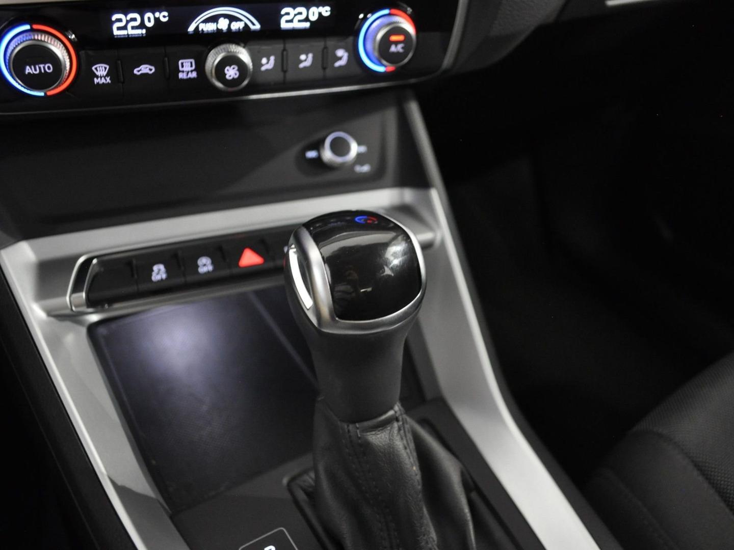 Image about Audi Q3 Business 35 TDI 110 kW (150 PS) S tronic