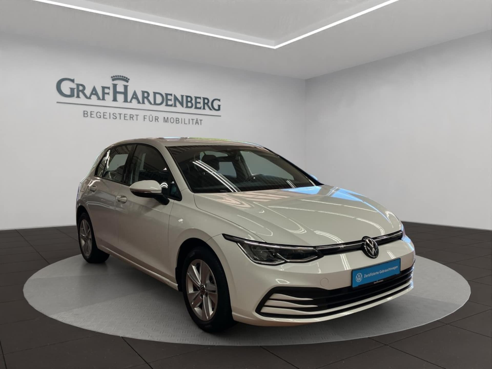 Volkswagen Golf Life