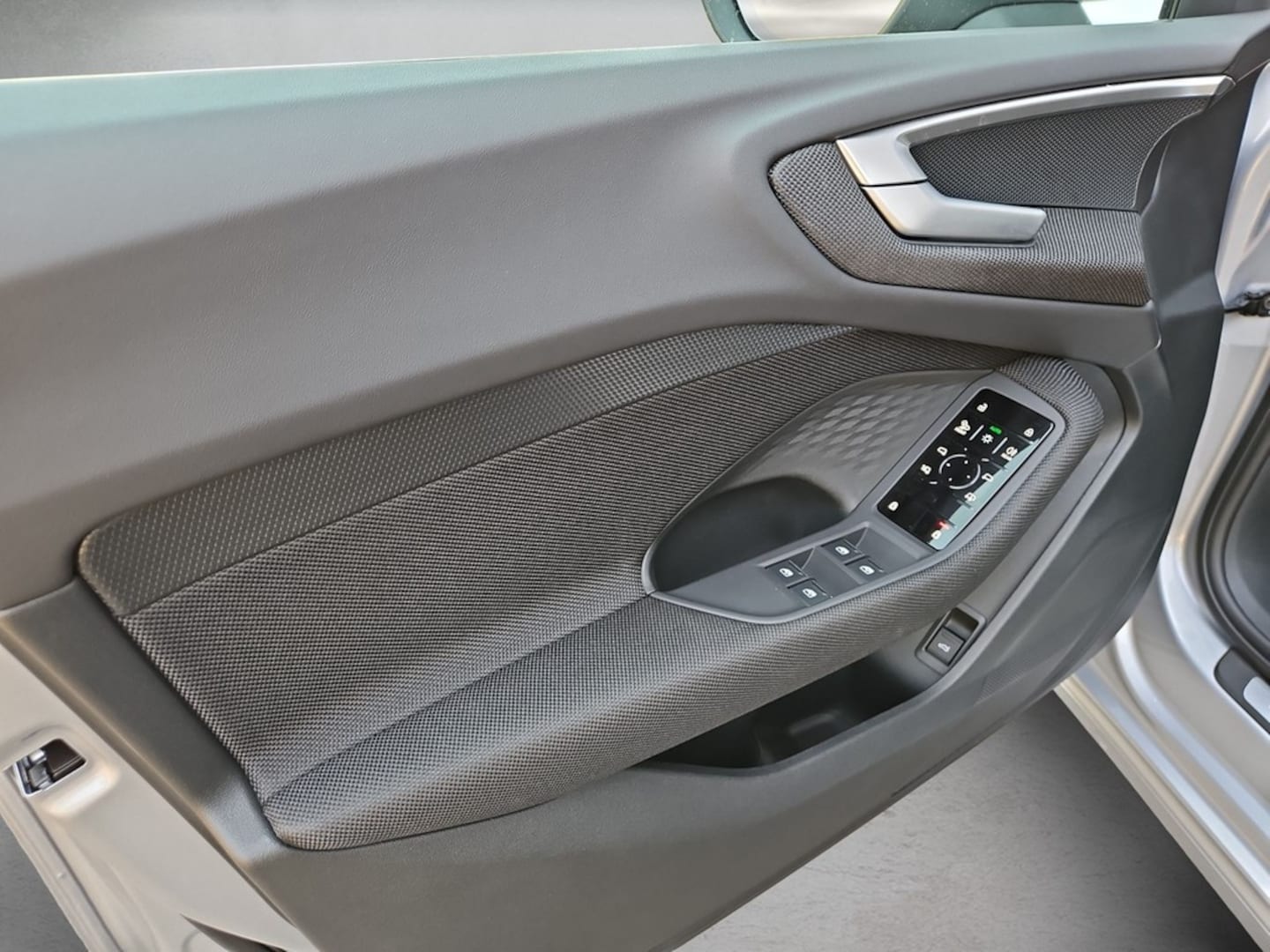 Bild über Audi A5 Avant TDI 150 kW S tronic - für weitere Informationen kontaktieren Sie den Audi Partner