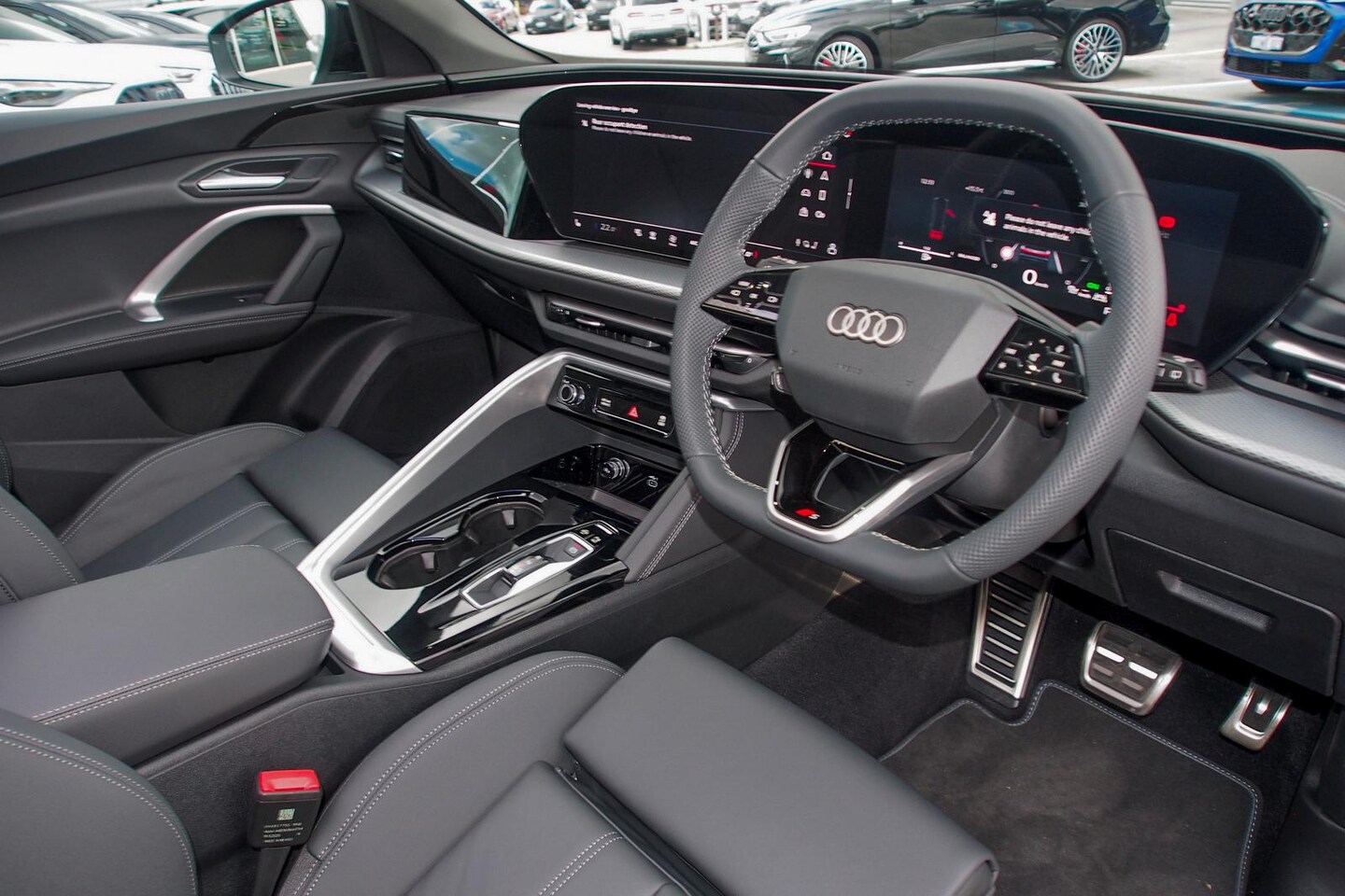 Image about Audi SQ5 SUV TFSI 270 kW edition one