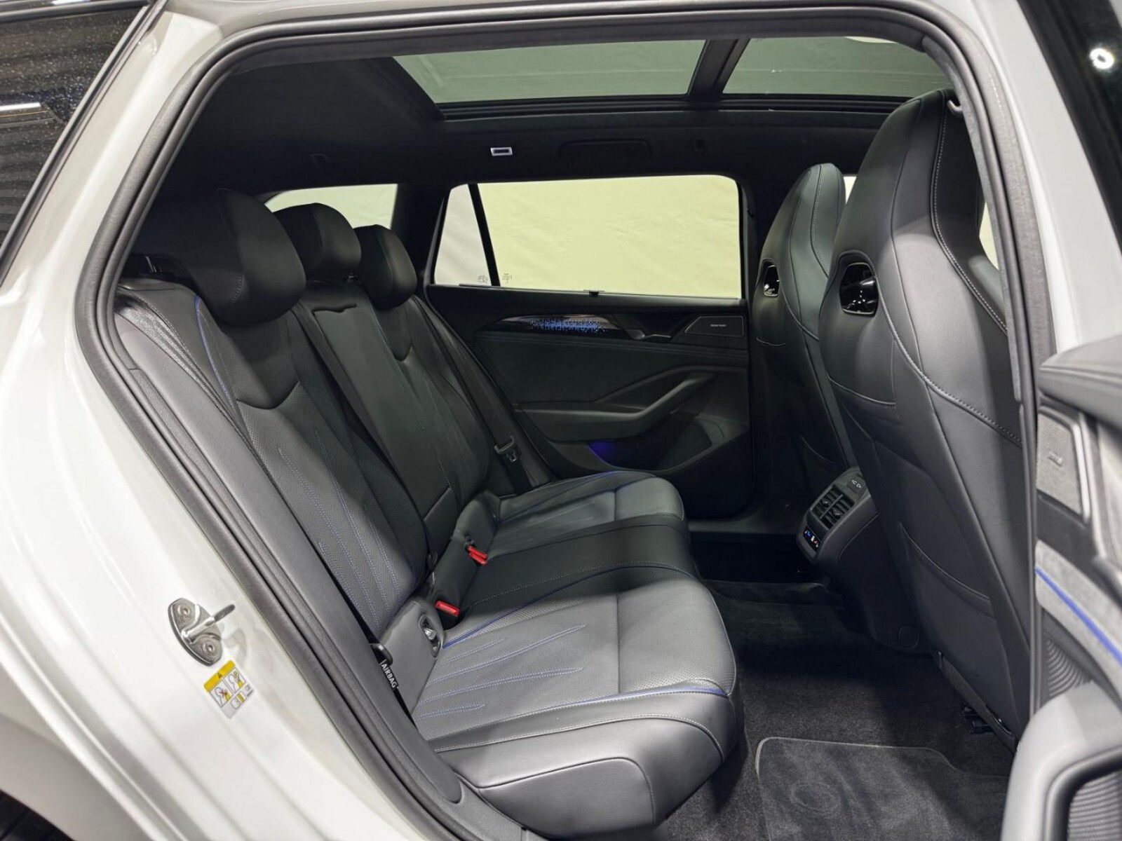 Volkswagen Passat – Bild 24